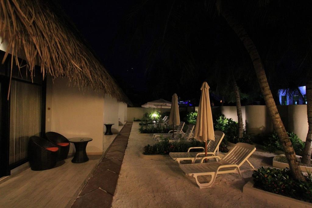 Local Island Inn Hangnaameedhoo Exterior foto