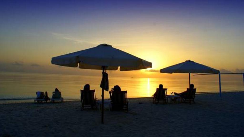 Local Island Inn Hangnaameedhoo Exterior foto