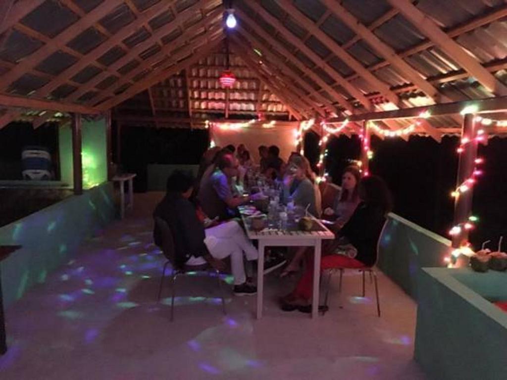 Local Island Inn Hangnaameedhoo Exterior foto